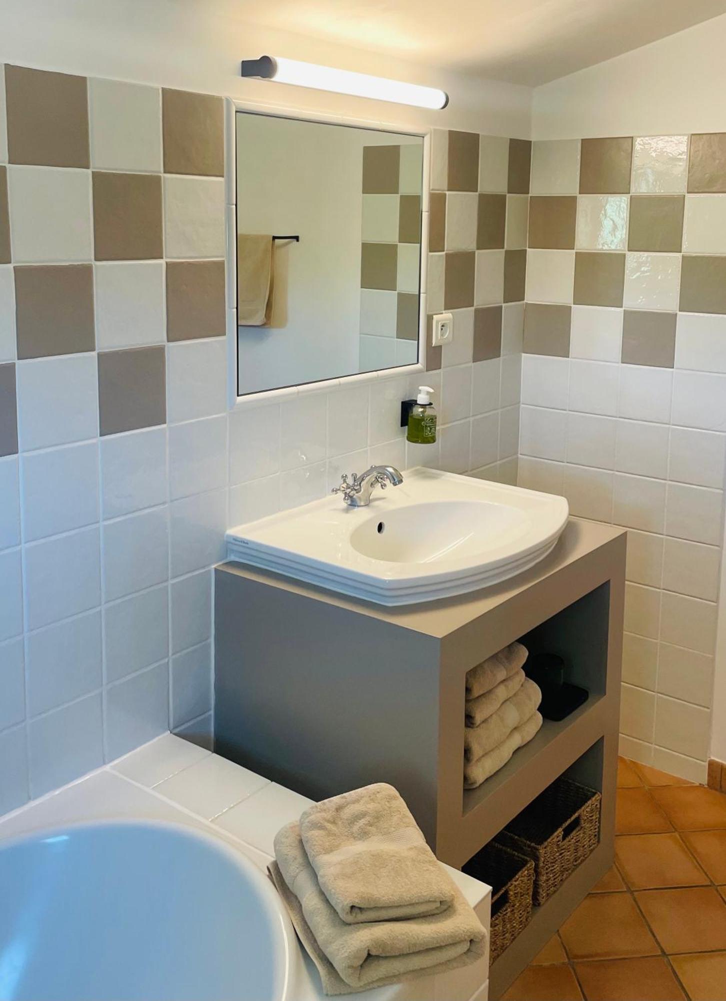 Le Cigalon Bed and Breakfast Le Beausset Kamer foto