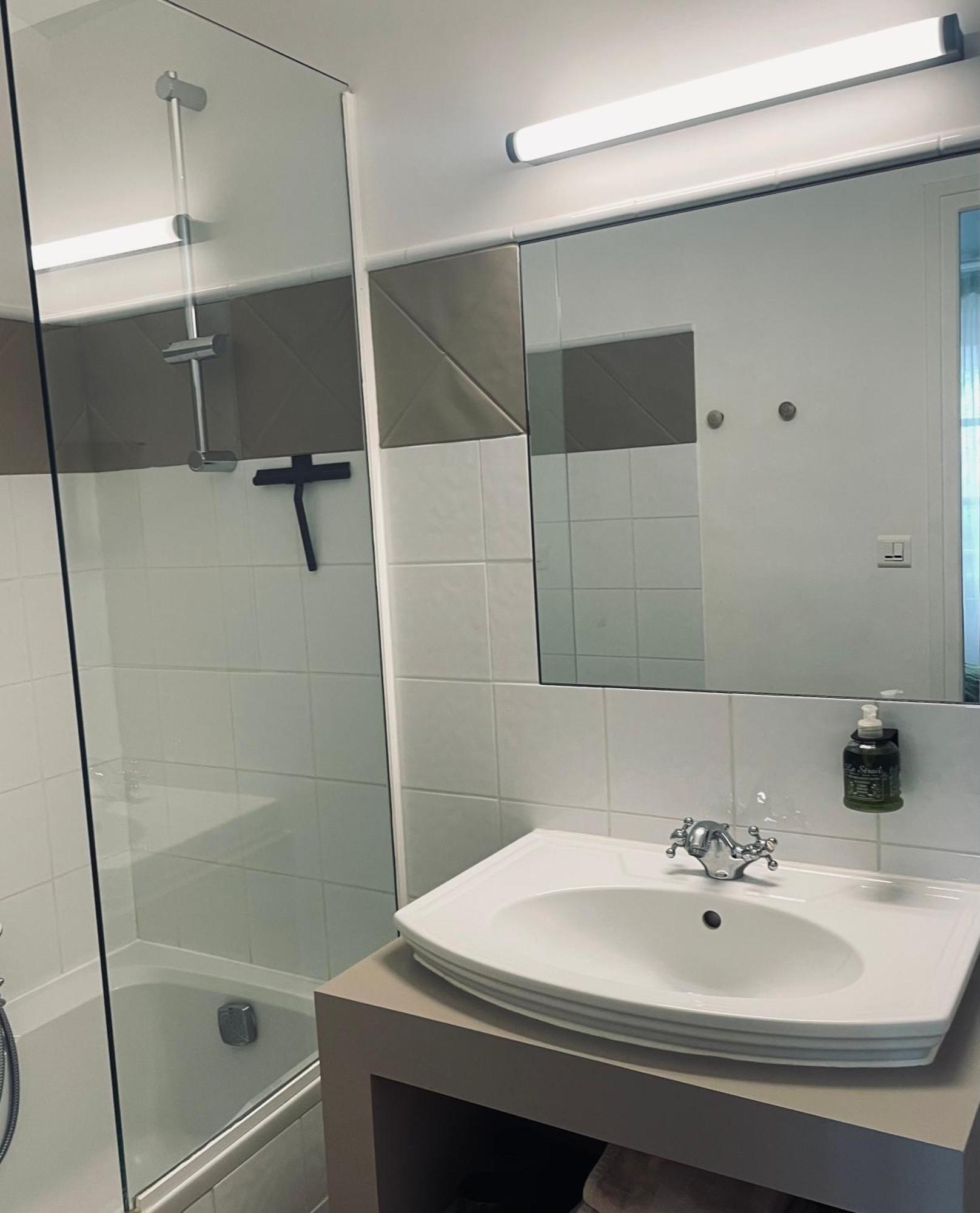 Le Cigalon Bed and Breakfast Le Beausset Kamer foto